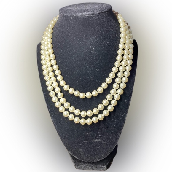 JBK Faux Cream Pearls - Picture 9 of 9